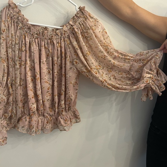 Babydoll blouse, size small, beautiful neutral colors - Picture 2 of 5